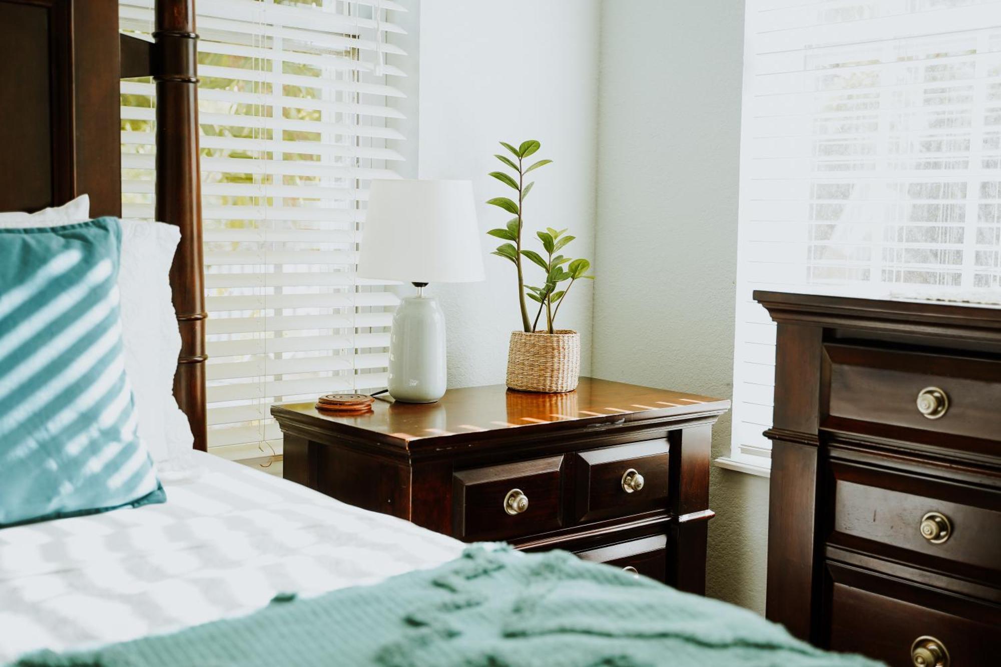 Shangri-La Boutique Bed & Breakfast West Bay Bagian luar foto